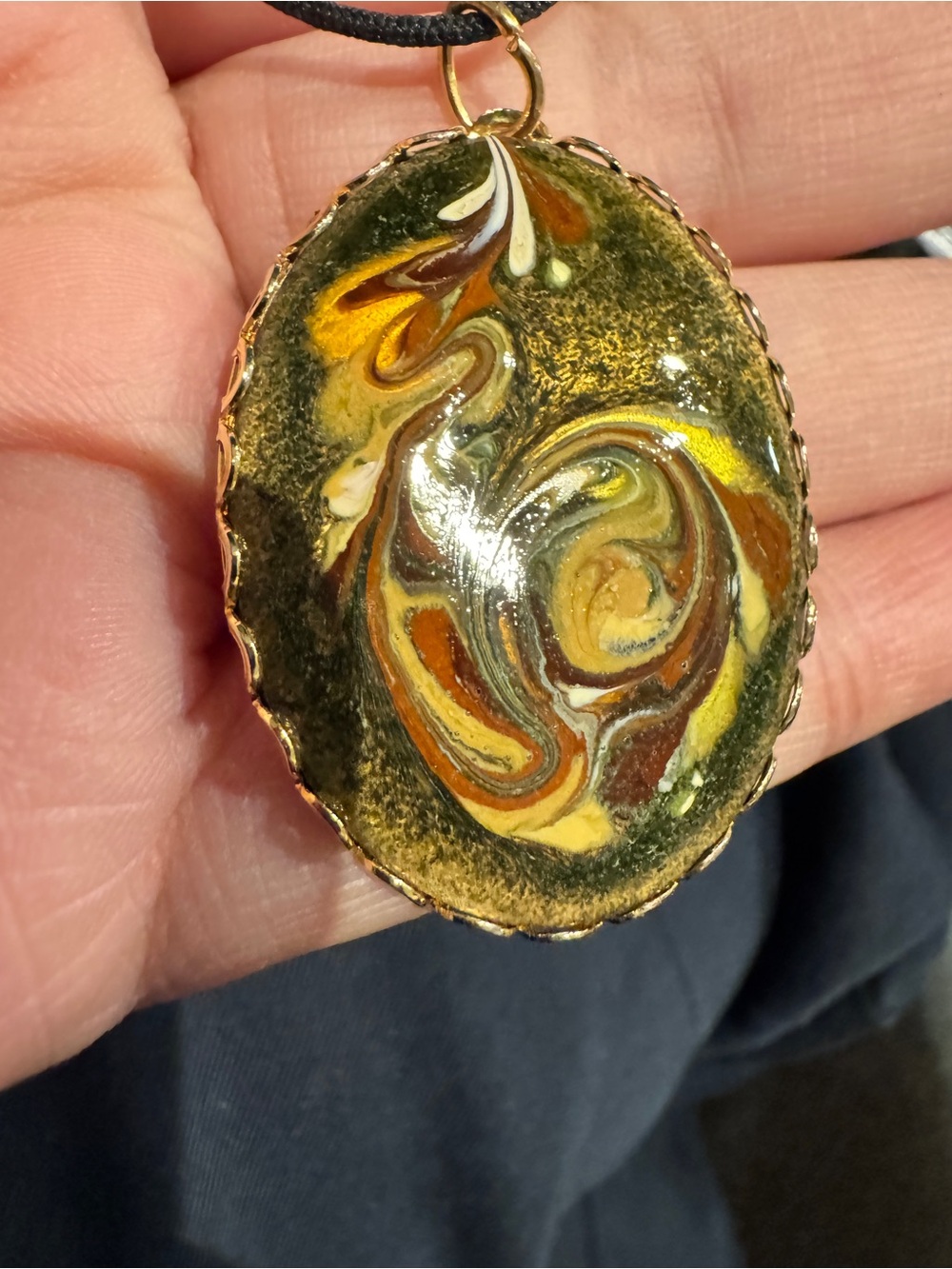 Vintage Enamel Swirl Pendant Necklace in Gold and Brown - Picture 3 of 6